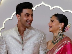 谁更富有:Alia Bhatt还是Ranbir Kapoor?